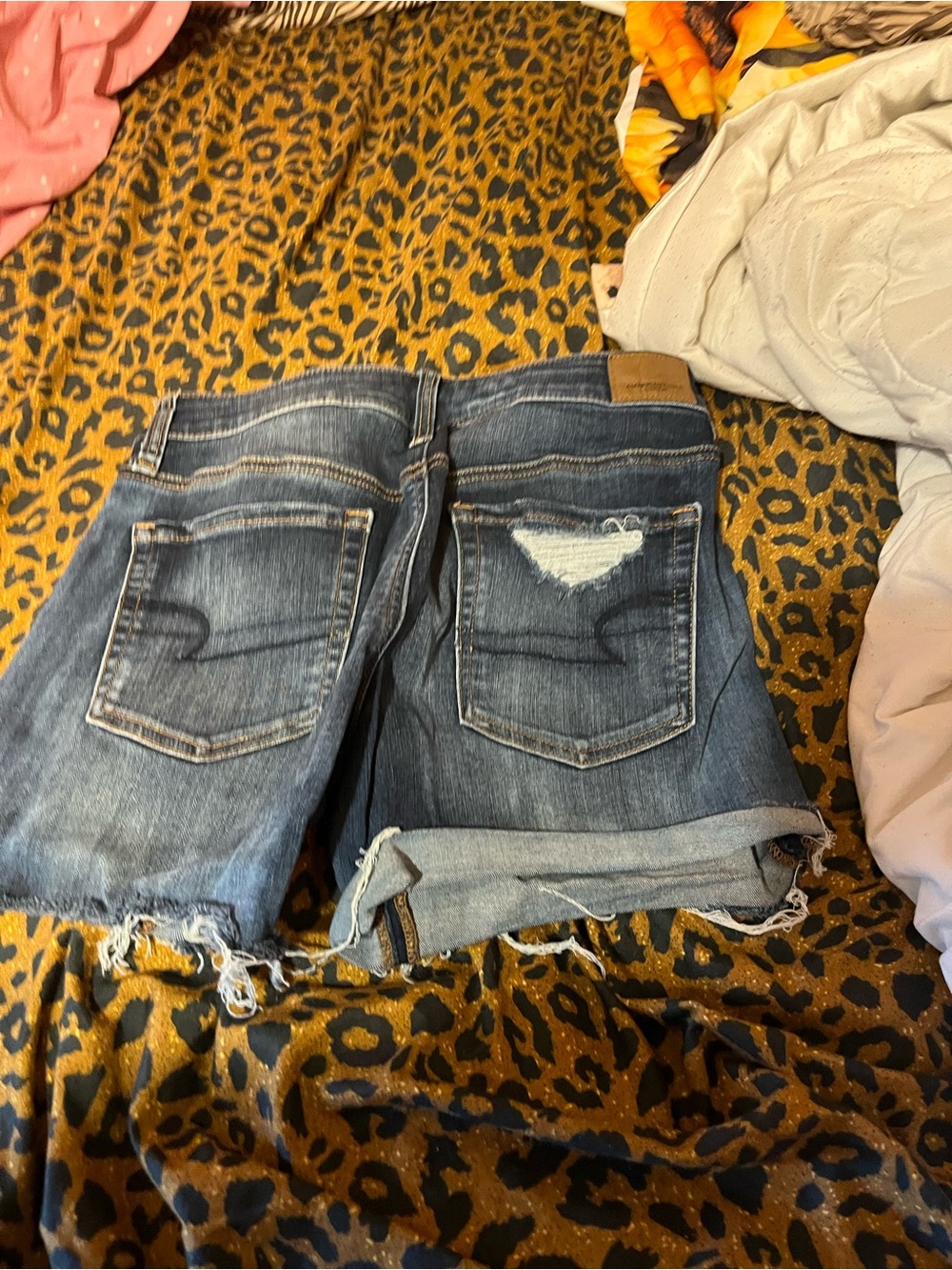 American Eagle O Dark Blue Distressed Denim Shorts size 8 super stretch - Picture 2 of 2
